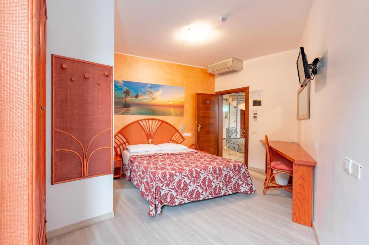 Hotel Franz Бібіоне Екстер'єр фото