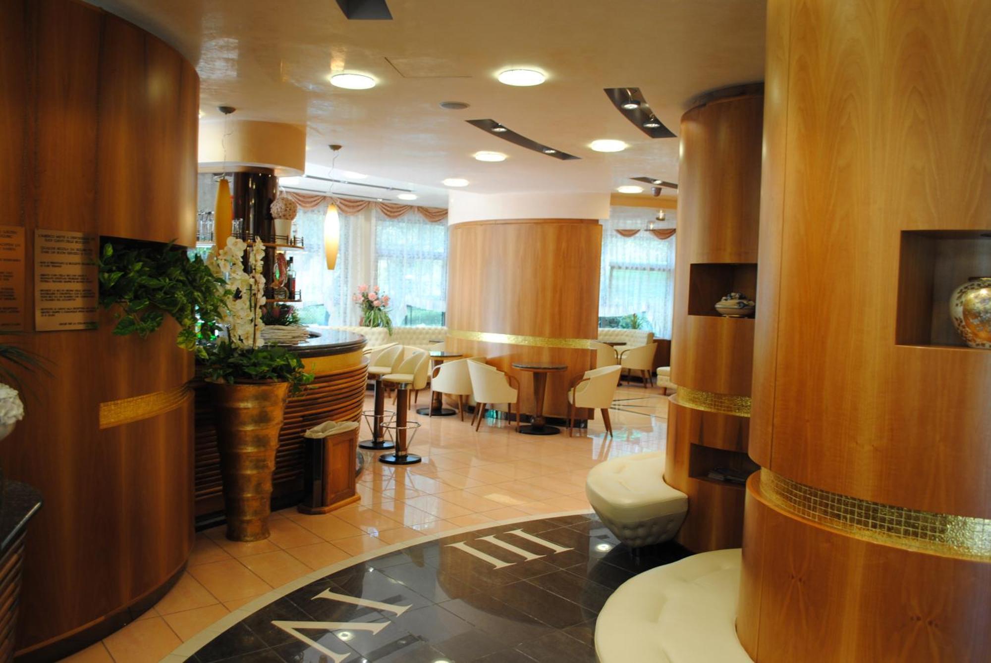 Hotel Franz Бібіоне Екстер'єр фото