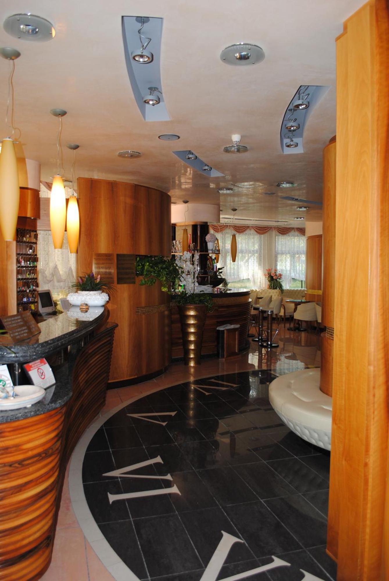 Hotel Franz Бібіоне Екстер'єр фото