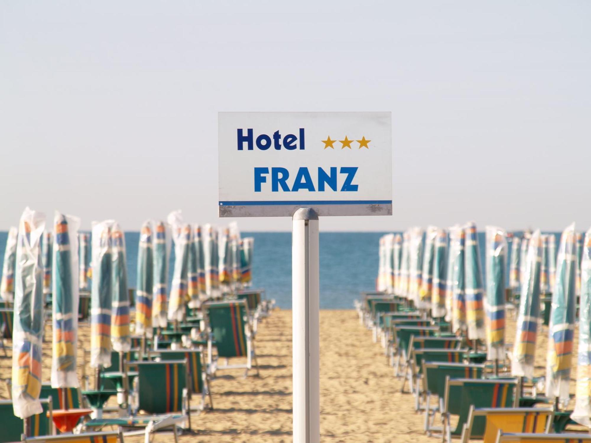 Hotel Franz Бібіоне Екстер'єр фото