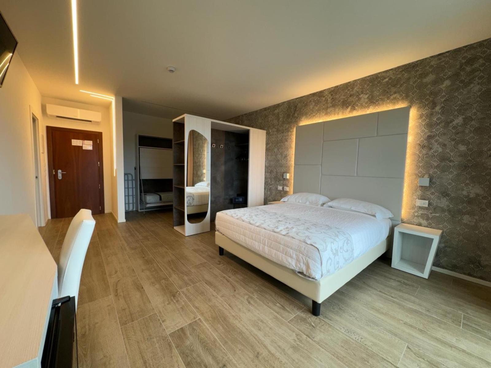 Hotel Franz Бібіоне Екстер'єр фото