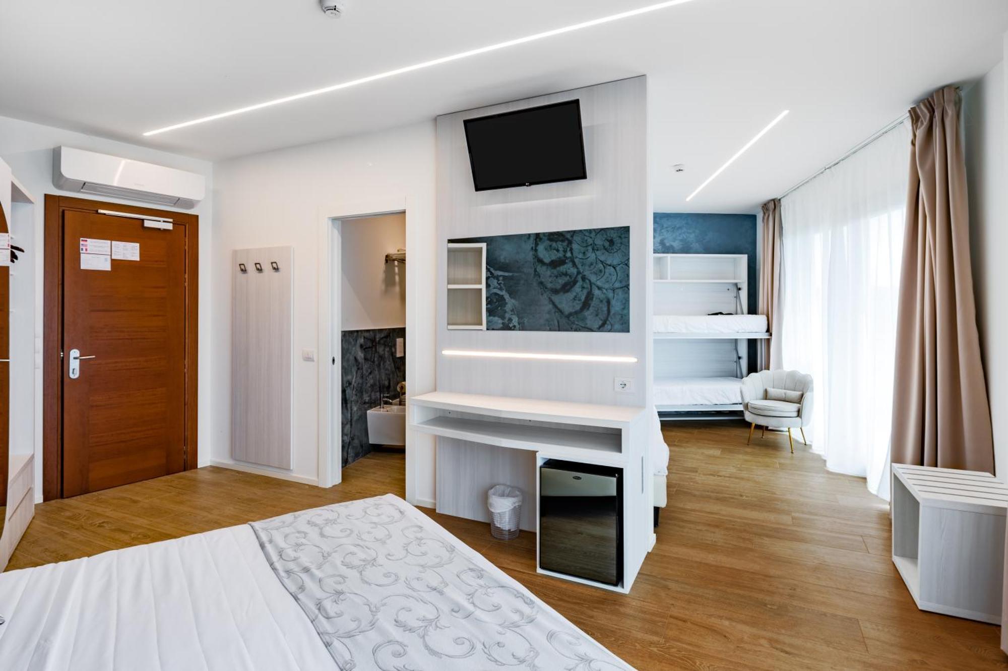 Hotel Franz Бібіоне Екстер'єр фото