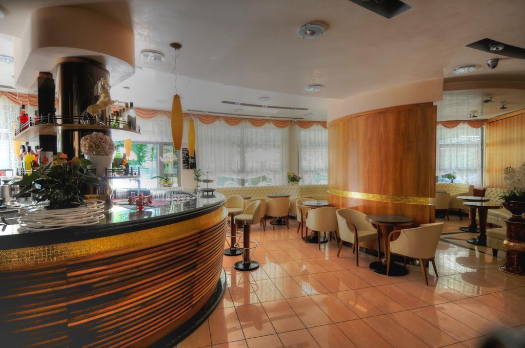 Hotel Franz Бібіоне Екстер'єр фото